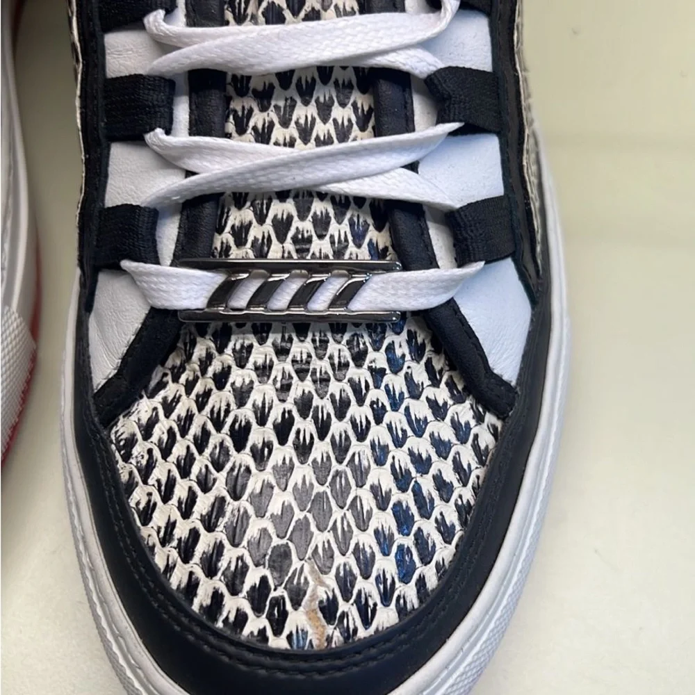 NWT Roberto Cavalli Leatger Black white red snakeskin  Sneakers